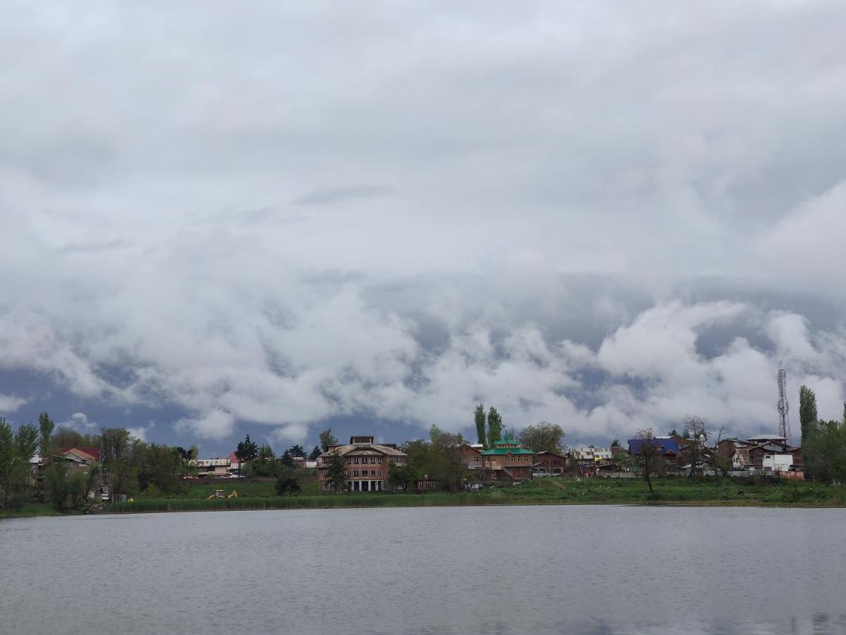 Lakeside Homestay Srinagar Exteriér fotografie